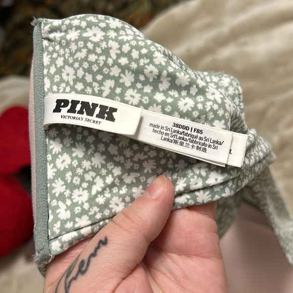 NWOT VS PINK bra - Picture 4 of 5